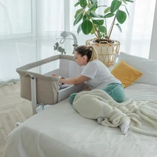 Детская кроватка - качалка Carrello Bloom CRL-10304 Cream Beige бежевая, приставная, с пультом фото 37