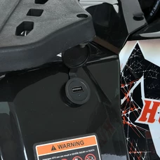 Квадроцикл на аккумуляторе HB-EATV1450H-2-4(MP3) V2 черно-синий с двигателем 1450 Вт фото 16