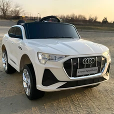 Детский электромобиль Audi M 6133EBLR-1 белый с четырьмя моторами