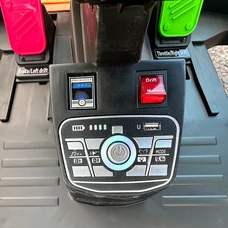 Детский электрокарт M 6322EBLR-3 красный с двумя моторами по 150W фото 16