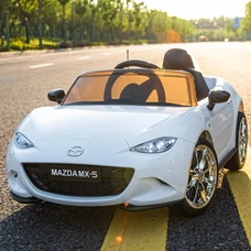 Детский электромобиль M 5846EBLR-1 белый Mazda с четырьмя моторами
