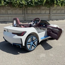 Детский электромобиль JE1009EBLR-1(4WD) белый BMW с четырьмя моторами фото 41