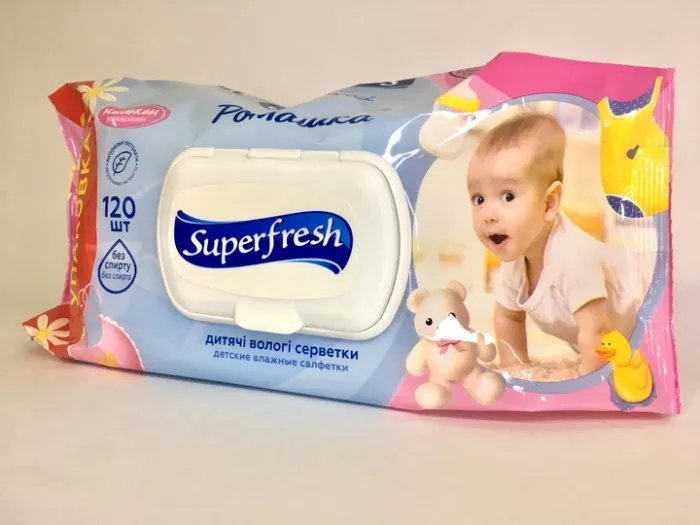 Детские влажные салфетки Superfresh 120 шт c экстрактом ромашки с клапаном